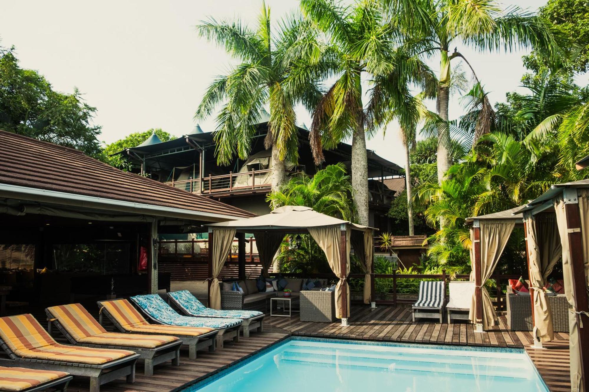 Urban Glamping Tranquil International Backpacking Village St Lucia Bagian luar foto
