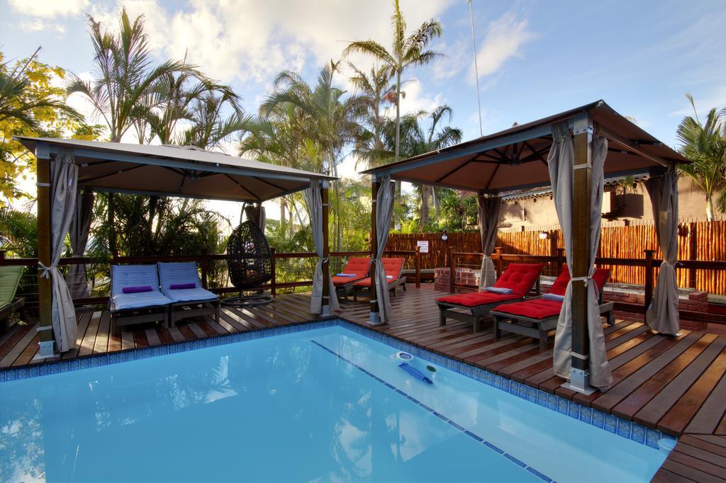 Urban Glamping Tranquil International Backpacking Village St Lucia Bagian luar foto