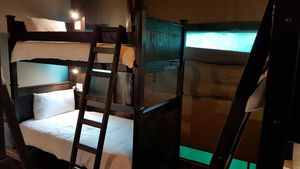 Urban Glamping Tranquil International Backpacking Village St Lucia Bagian luar foto