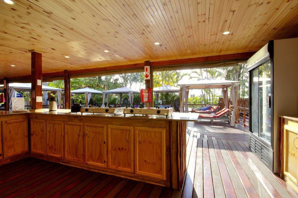 Urban Glamping Tranquil International Backpacking Village St Lucia Bagian luar foto