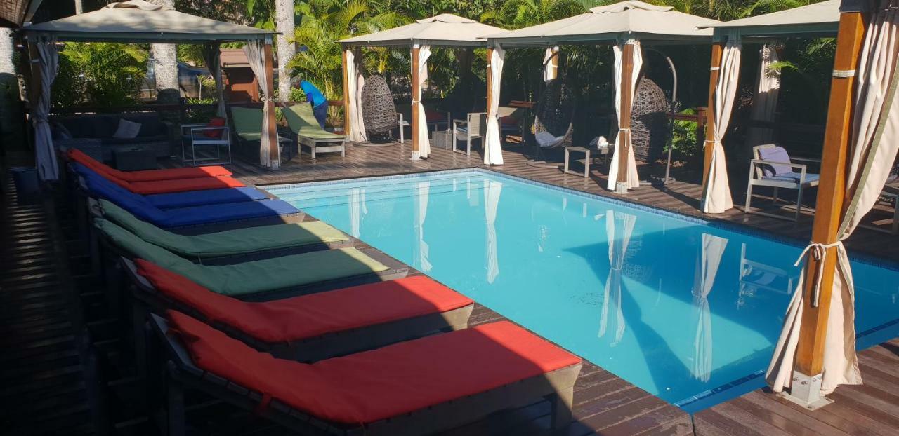 Urban Glamping Tranquil International Backpacking Village St Lucia Bagian luar foto